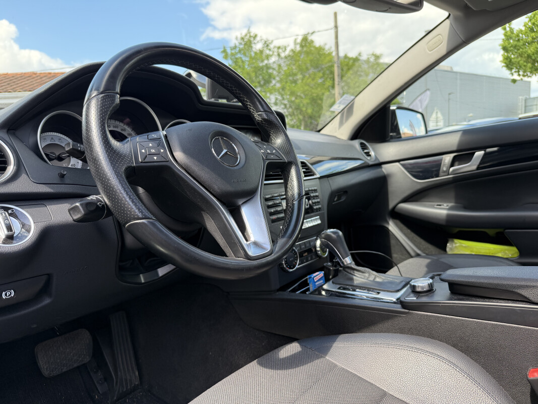 Mercedes C250 COUPE