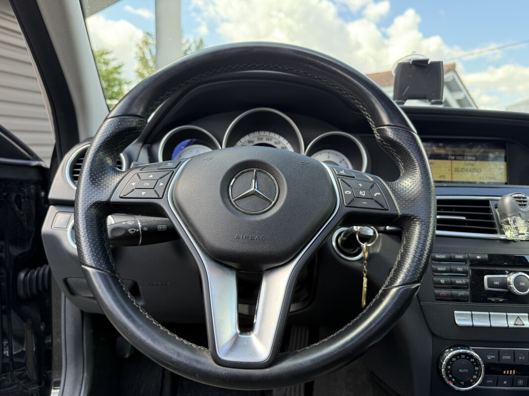 Mercedes C250 COUPE