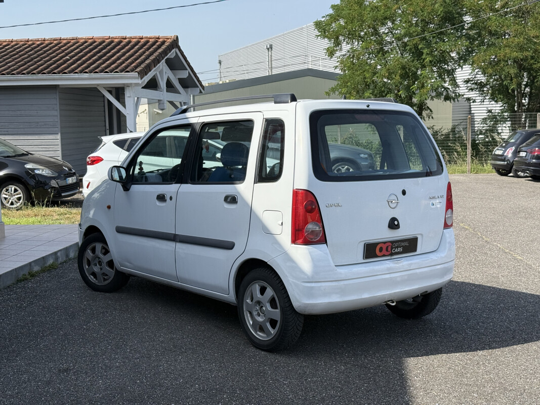 Opel AGILA