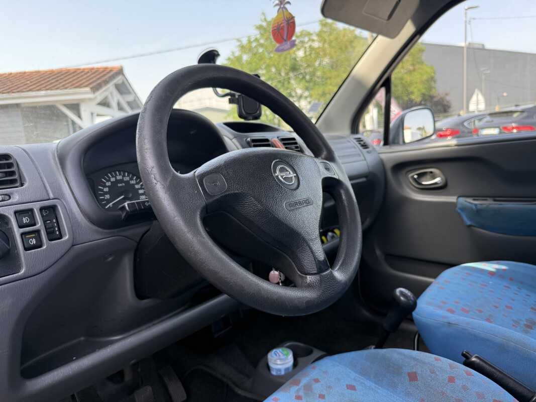 Opel AGILA