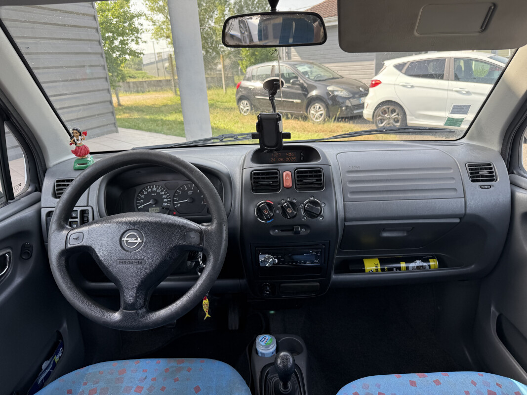 Opel AGILA